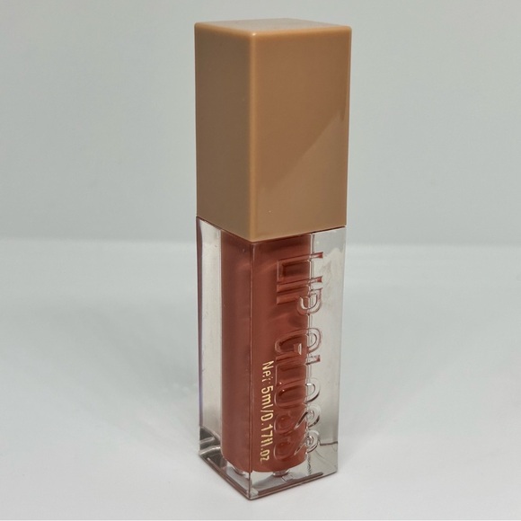 Hello Kiss - Moisturizing and Plumping Ultra Glossy Lip Gloss in Color Stone - Picture 2 of 6